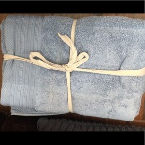 Modern Threads Luxe towel set blue NWT